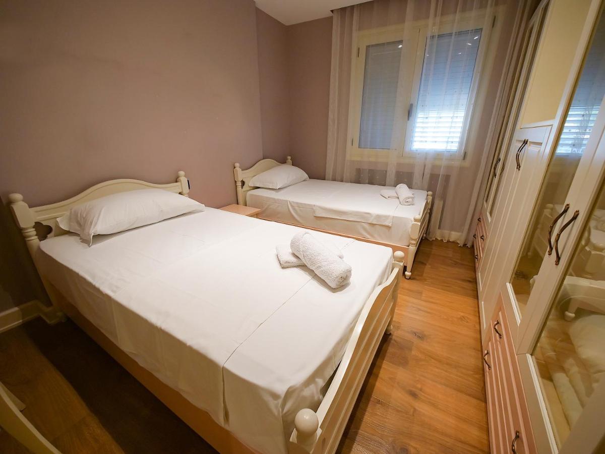 Sea Side Apartment Vlorë Екстериор снимка