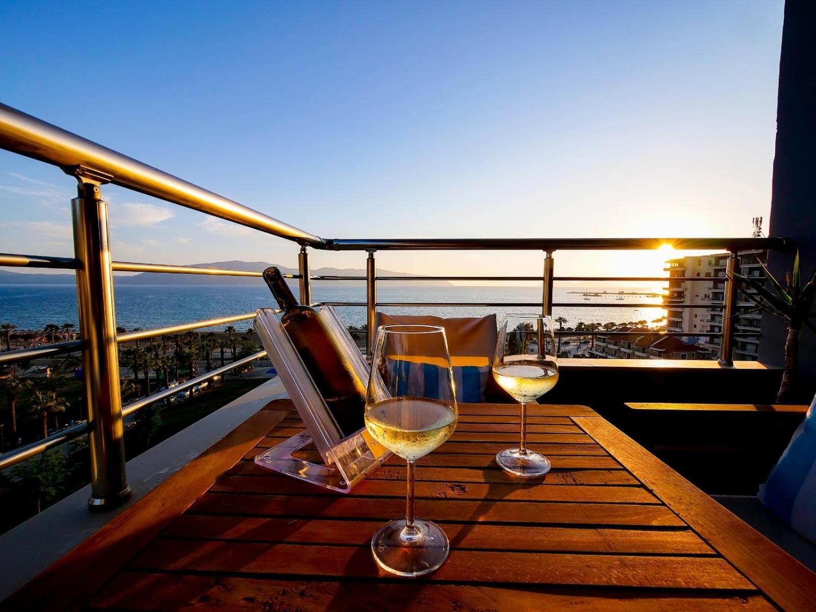 Sea Side Apartment Vlorë Екстериор снимка