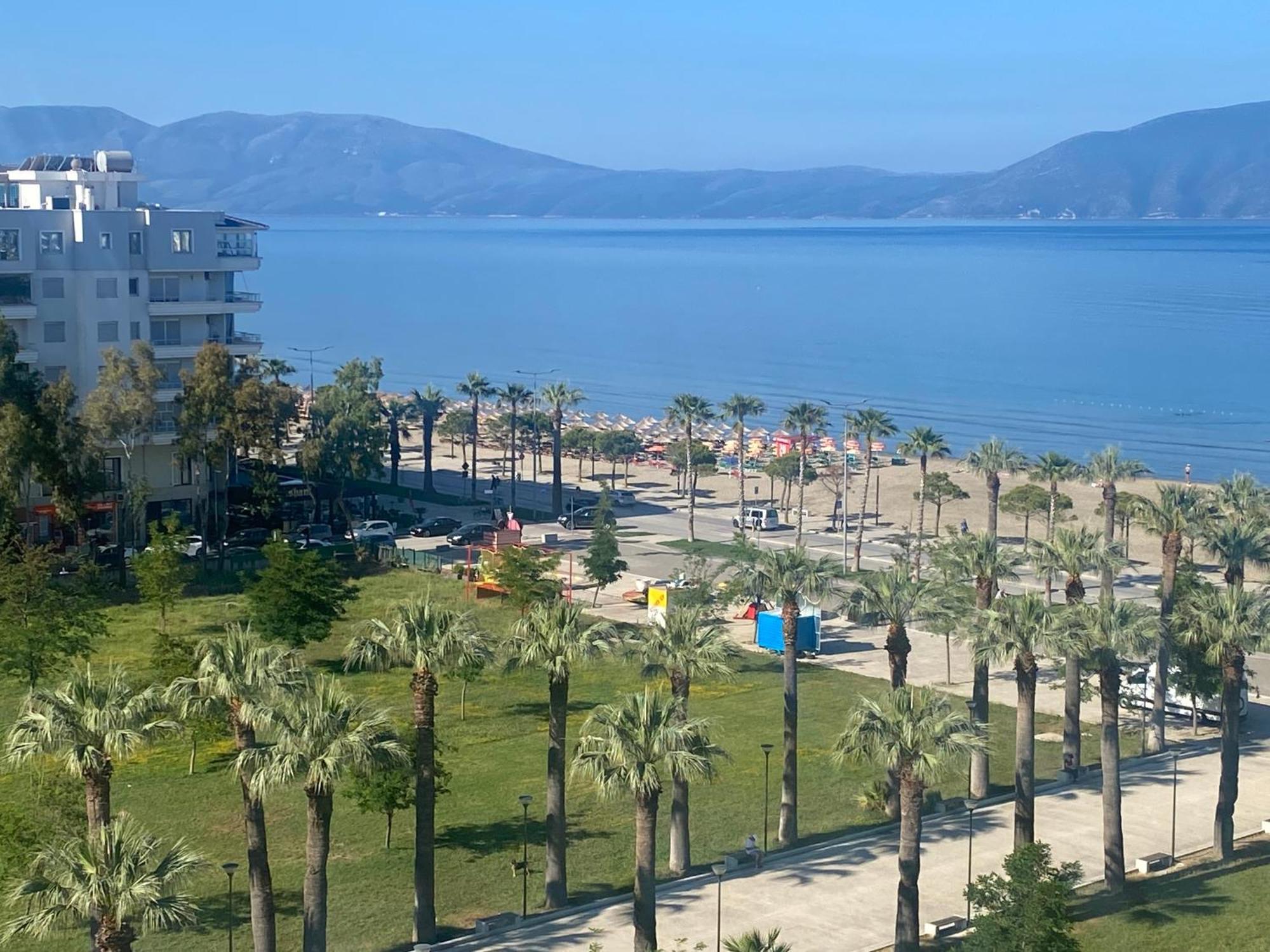 Sea Side Apartment Vlorë Екстериор снимка